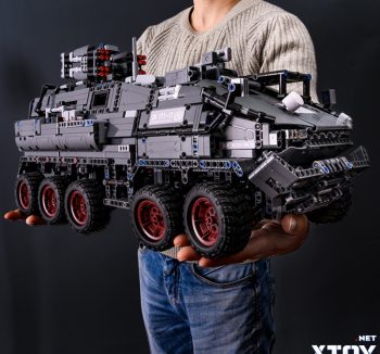 onebot wandering Earth personnel carriers (APC) Children's Day gift compatible with Lego building blocks toy high difficulty